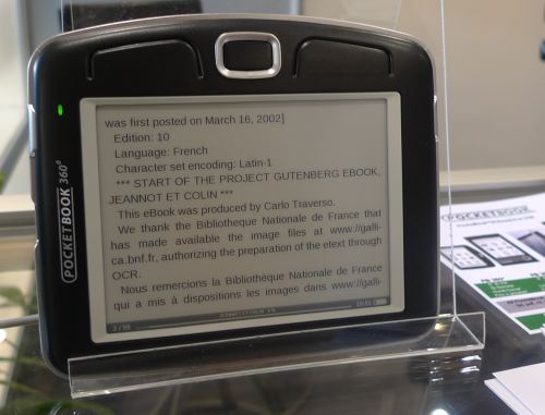 Hailing all the way from Ukraine, the Pocketbook 360 features a 5-inch screen, with 512MB of user-accessible memory. Given its small size, its also unsurprising to note the use of a microSD slot for external storage.