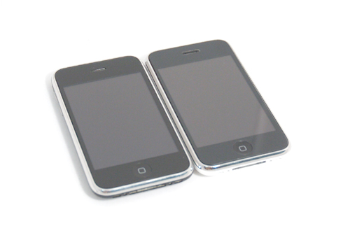 Which is the 3G model and which is the 3GS model? Can't tell the difference? We couldn't either!