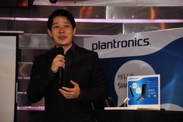 Mr. Alvin Kiew headed the presentation and oriented the members of the press of Plantronic’s designs and goals for the Marque M155 and future products.