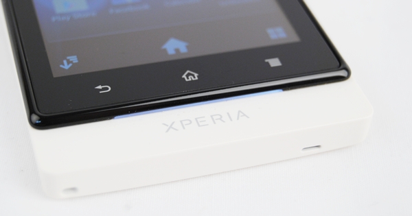 A thin strip of LED light is found under the display which glows whenever you turn on the main screen.